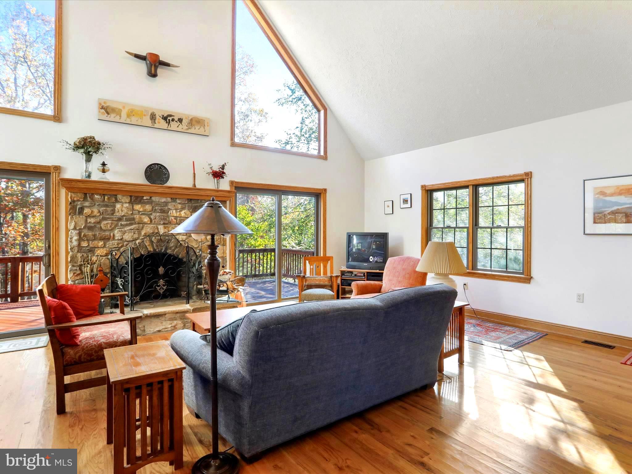 SLEEPY CREEK HIDE-A-WAY - Residential