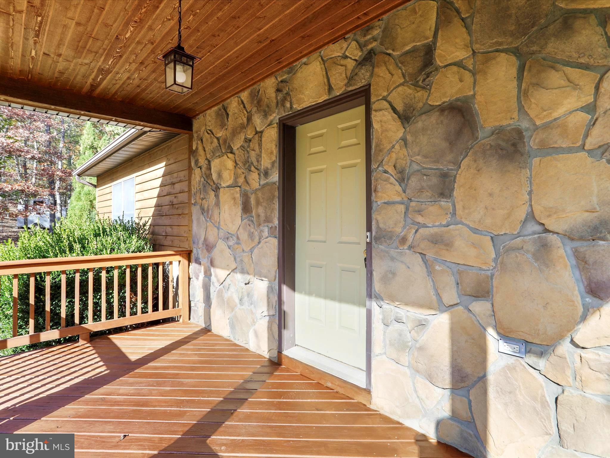 SLEEPY CREEK HIDE-A-WAY - Residential