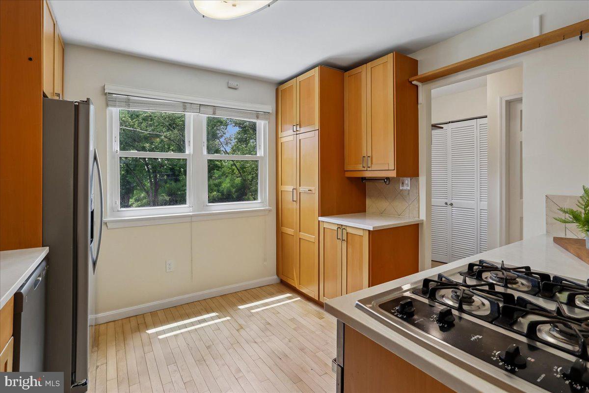 4927 ARCTIC TERRACE