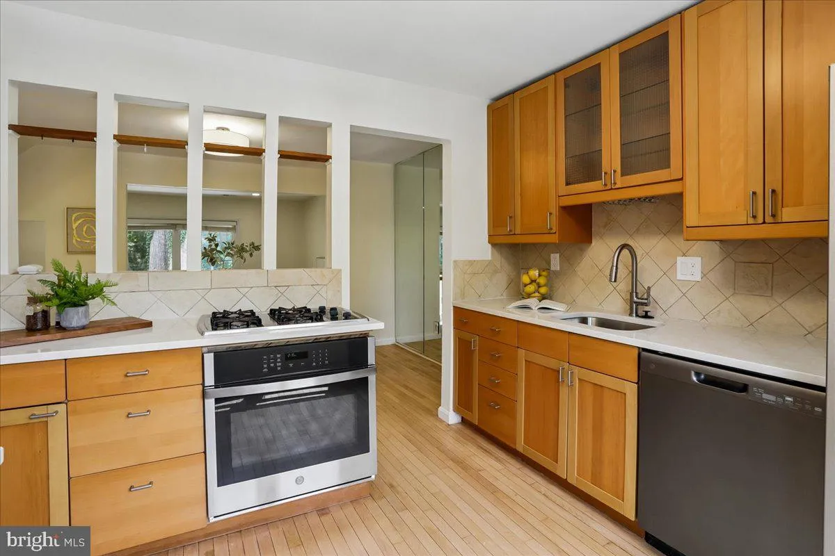 Additional image 47 of 4927 Arctic Terrace, Rockville, MD 20853