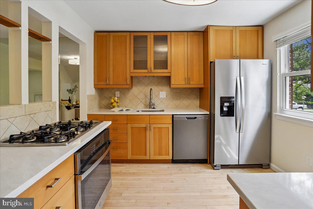4927 ARCTIC TERRACE