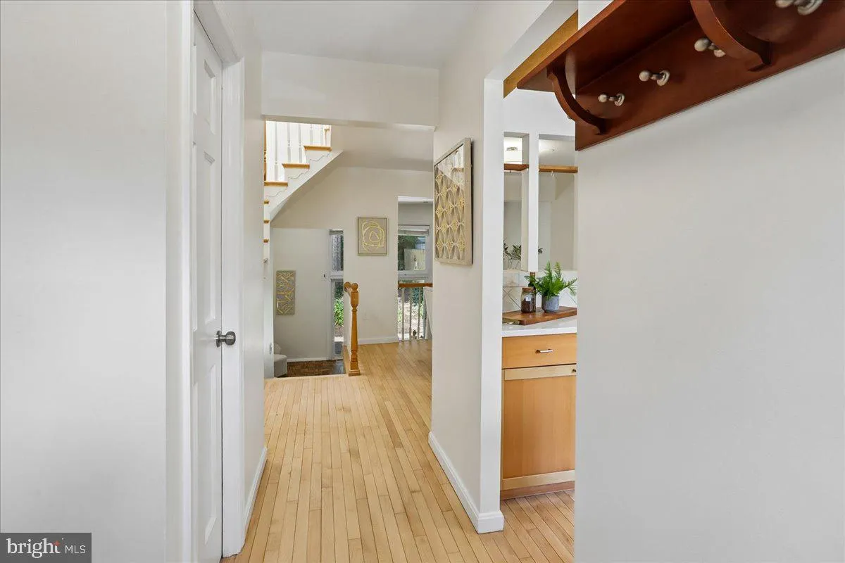 Additional image 43 of 4927 Arctic Terrace, Rockville, MD 20853