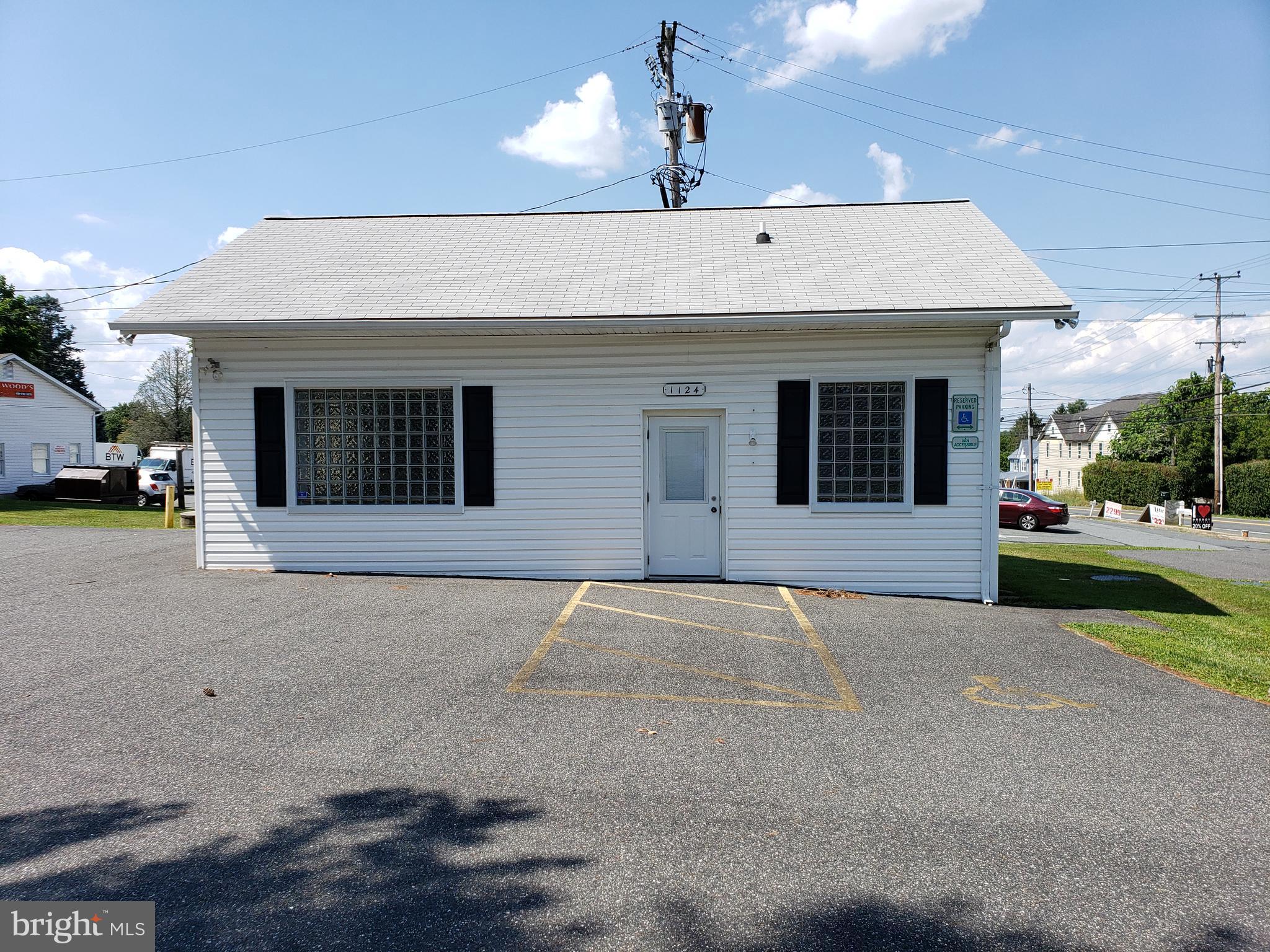 JARRETTSVILLE - Commercial Sale