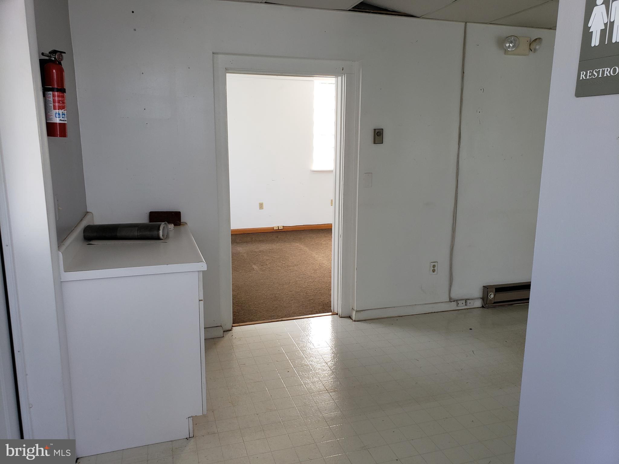 JARRETTSVILLE - Commercial Sale