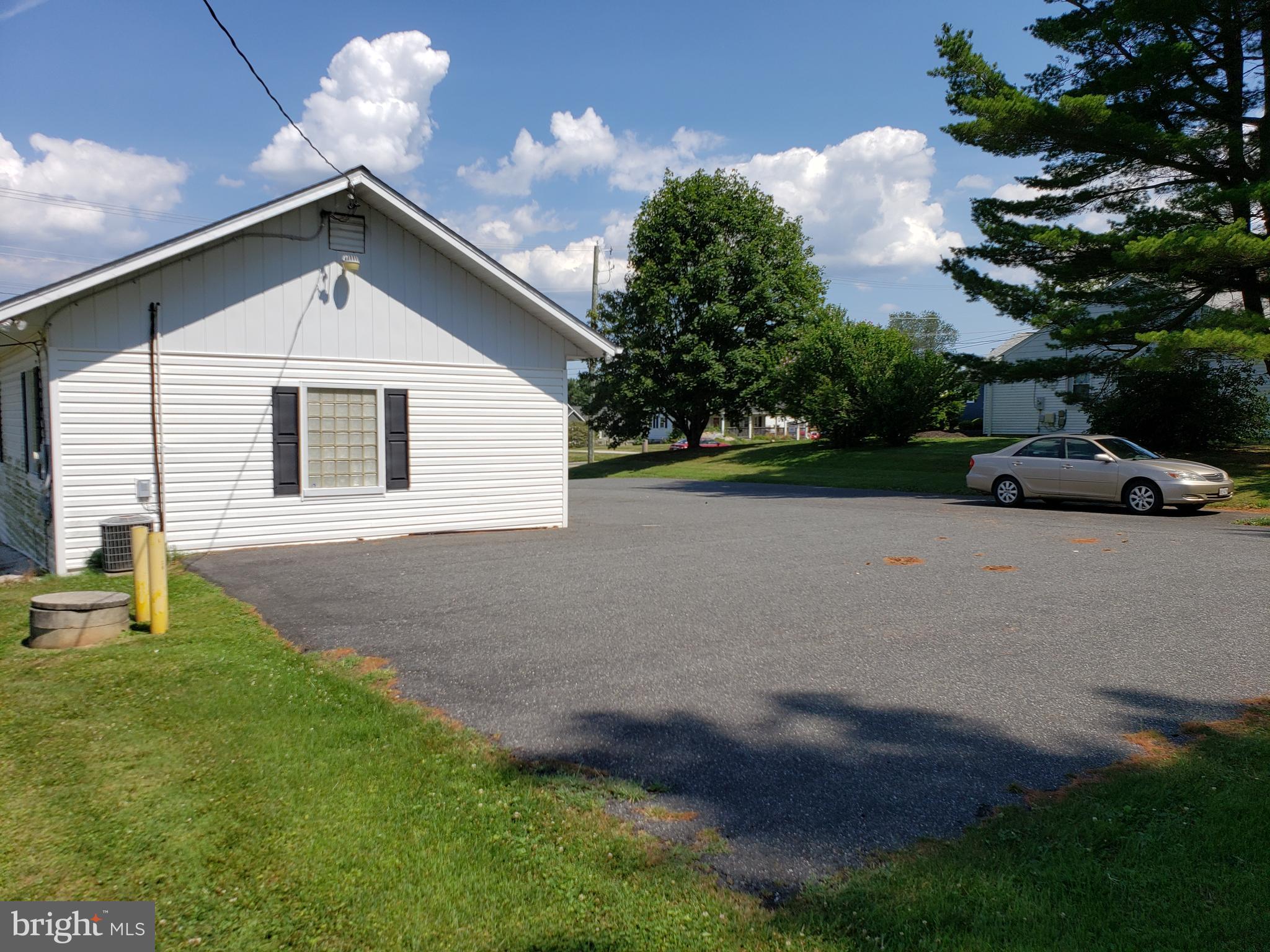 JARRETTSVILLE - Commercial Sale