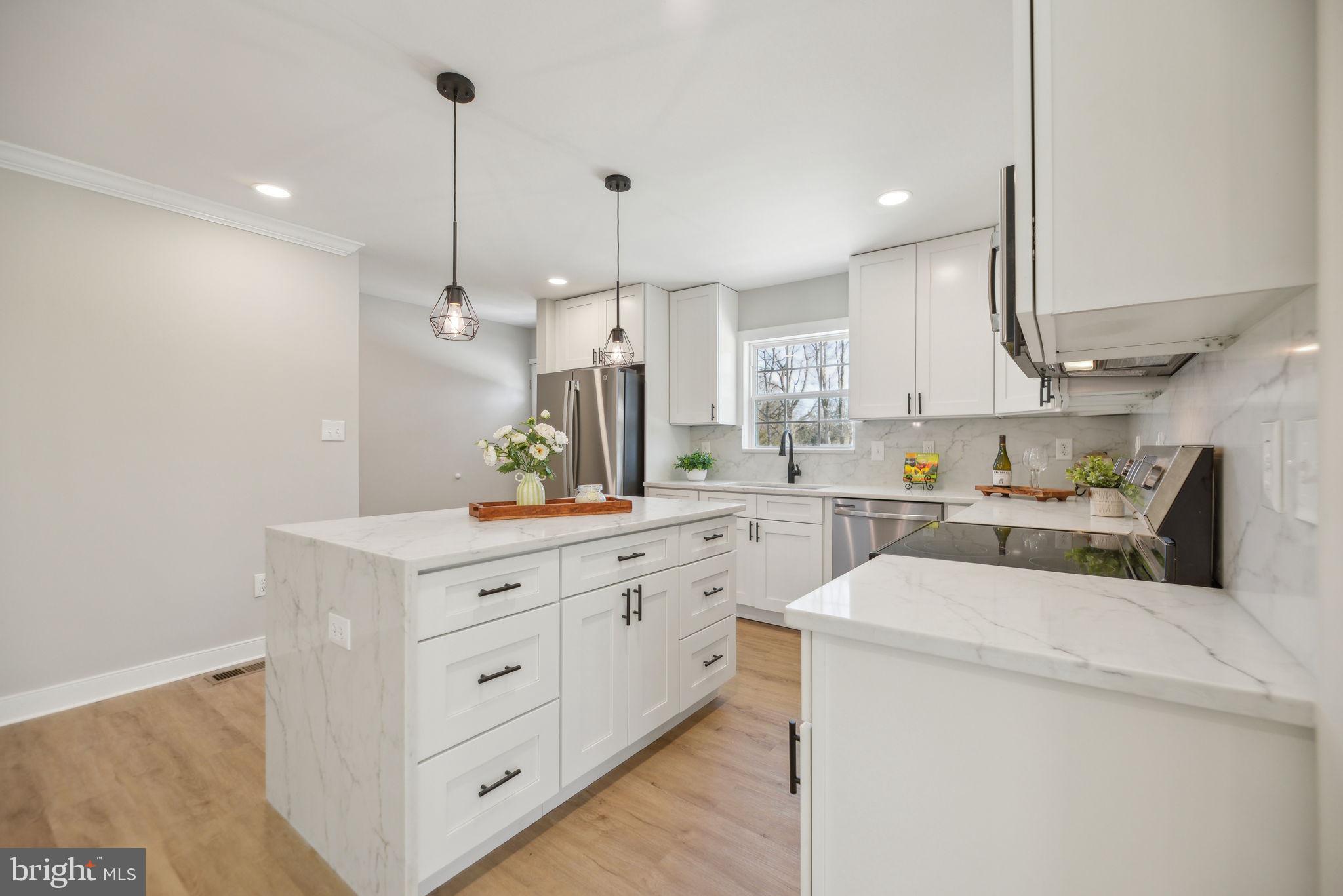 STAFFORD HEIGHTS - Residential