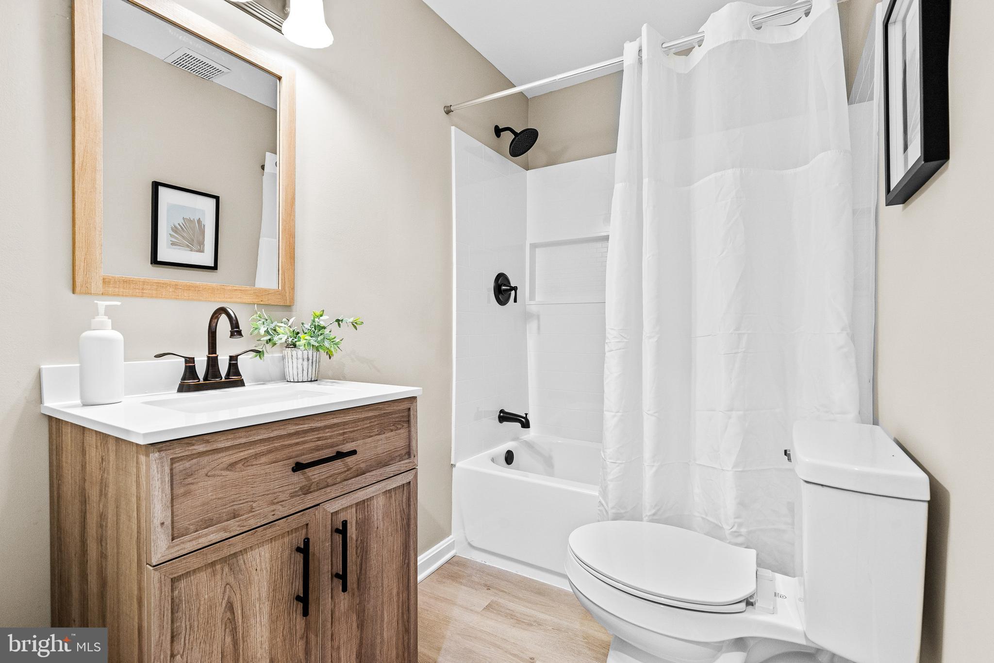 MONTROSE FARMS - Residential