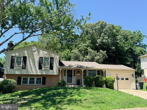 Photo of 11866 Catoctin Drive, WOODBRIDGE, VA 22192 (MLS # VAPW2121414)
