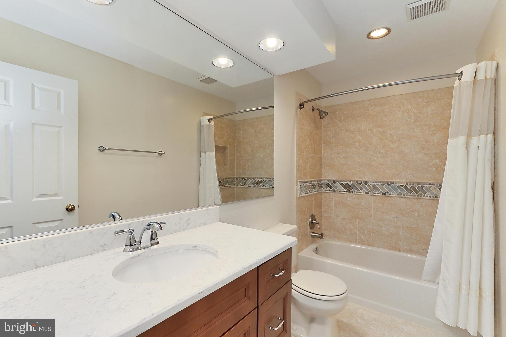 TRIPLE RIDGE - Residential