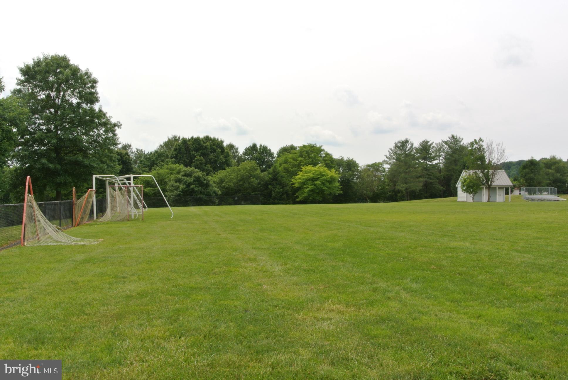 PADONIA COMPLEX - Residential