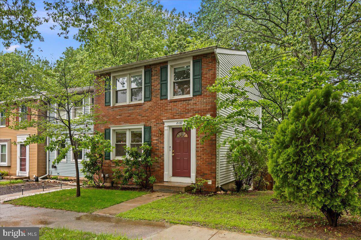 8160 CURVING CREEK COURT