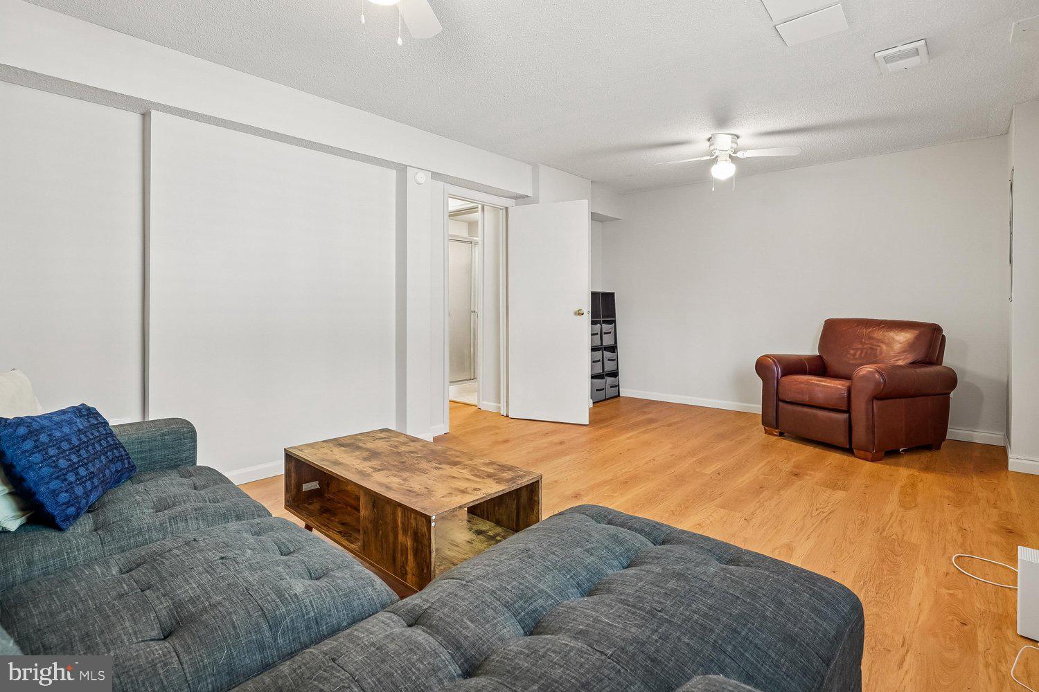 NEWINGTON FOREST - Residential