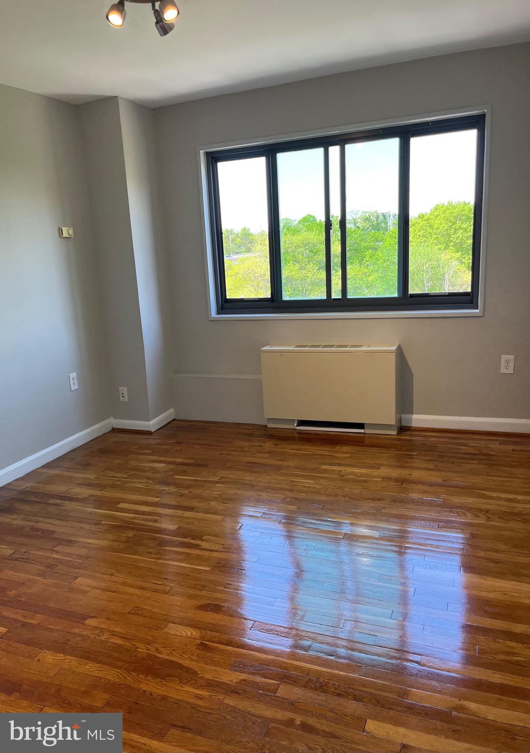 ARLINGTON RIDGE - Residential Lease