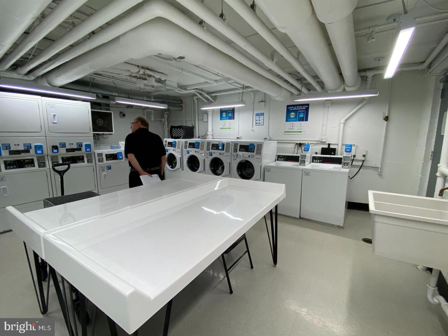 ARLINGTON RIDGE - Residential Lease