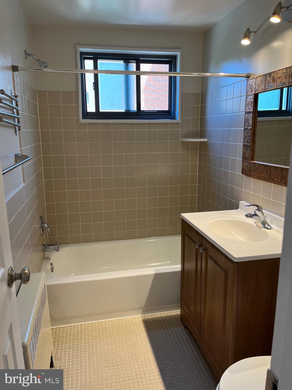 ARLINGTON RIDGE - Residential Lease