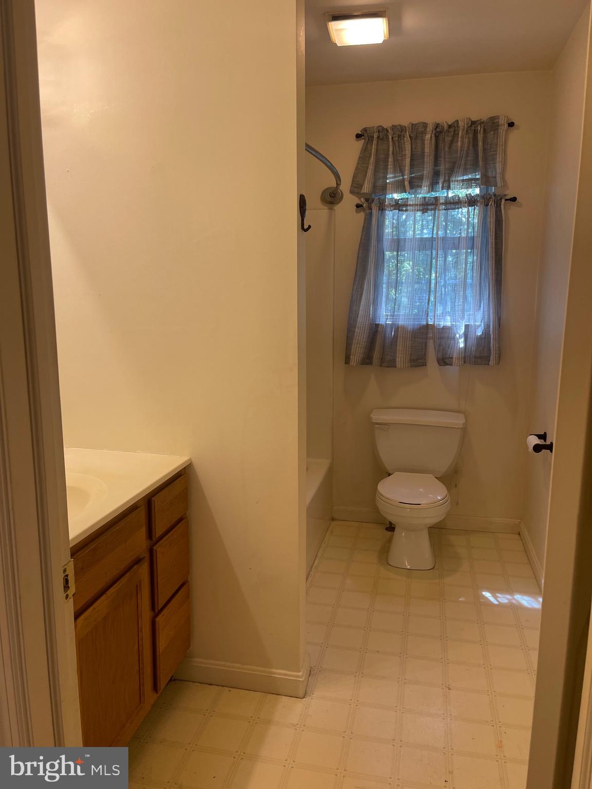 HIGHLAND HEIGHTS - Residential Lease