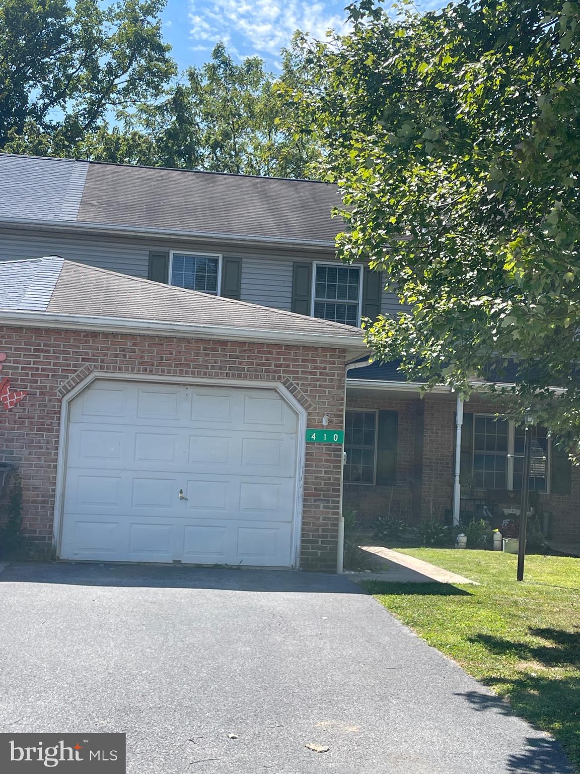 HIGHLAND HEIGHTS - Residential Lease