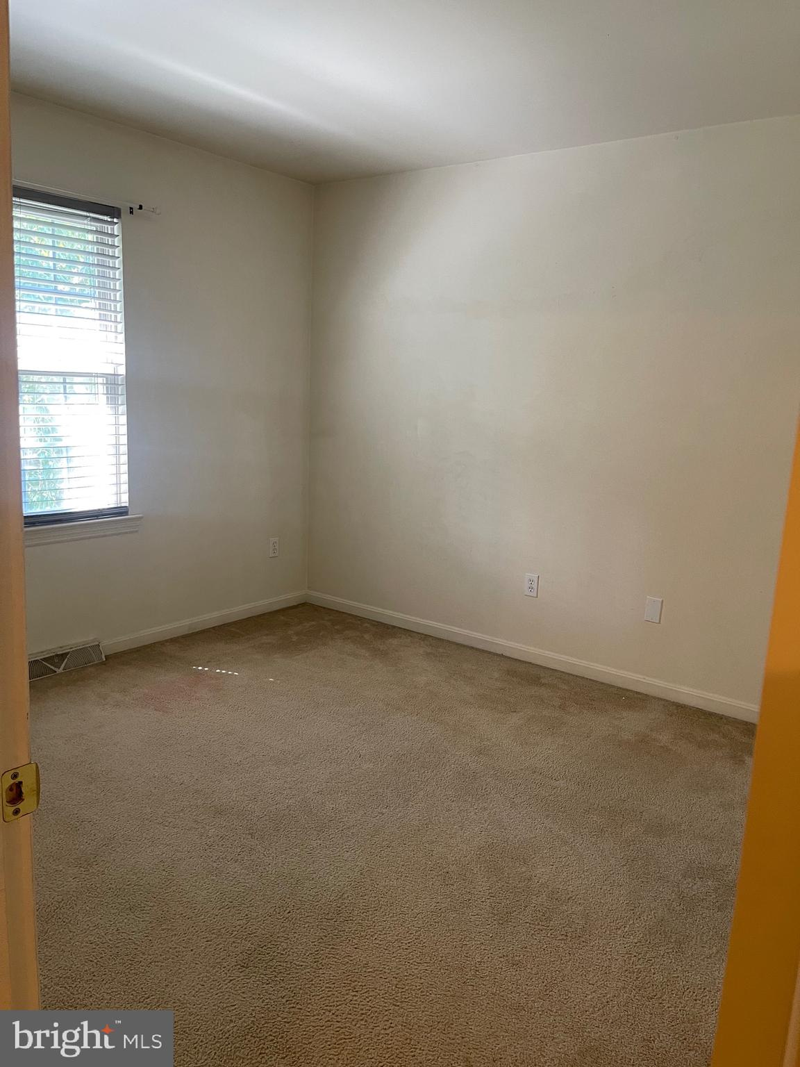 HIGHLAND HEIGHTS - Residential Lease