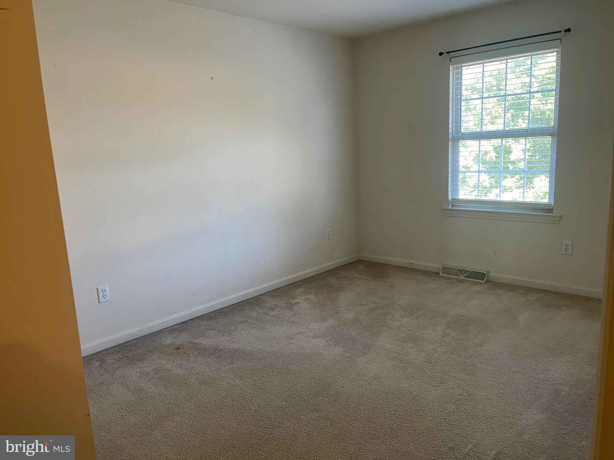 HIGHLAND HEIGHTS - Residential Lease