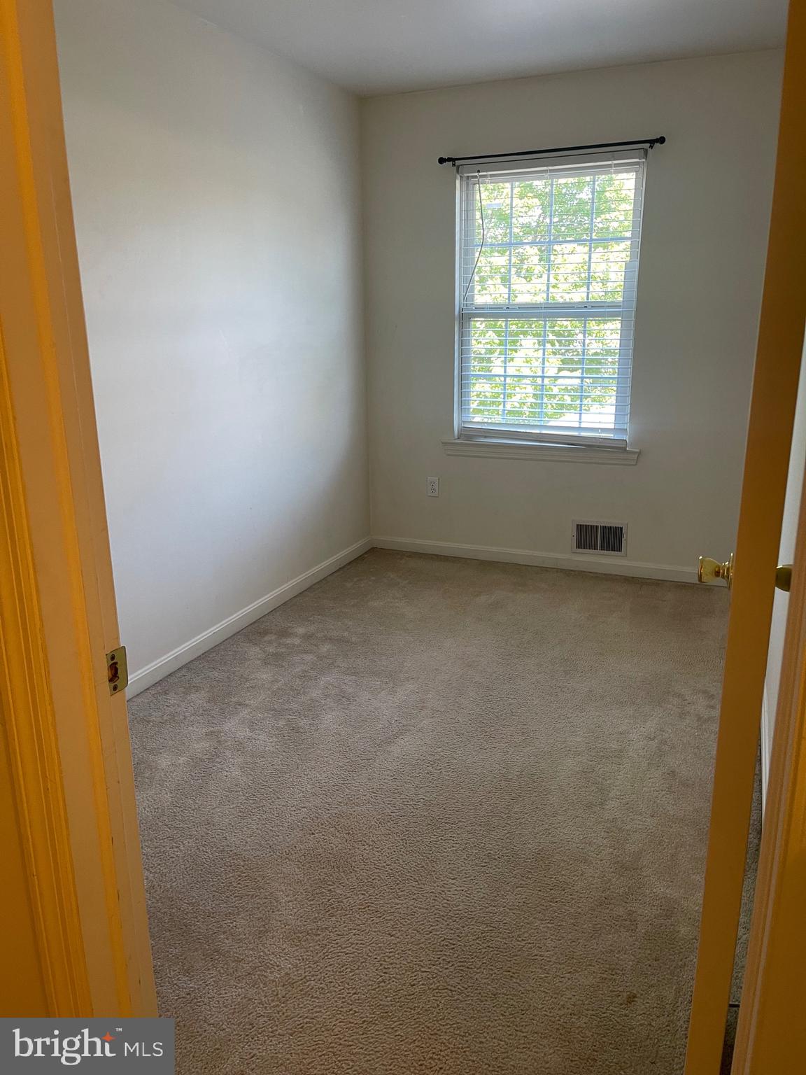 HIGHLAND HEIGHTS - Residential Lease