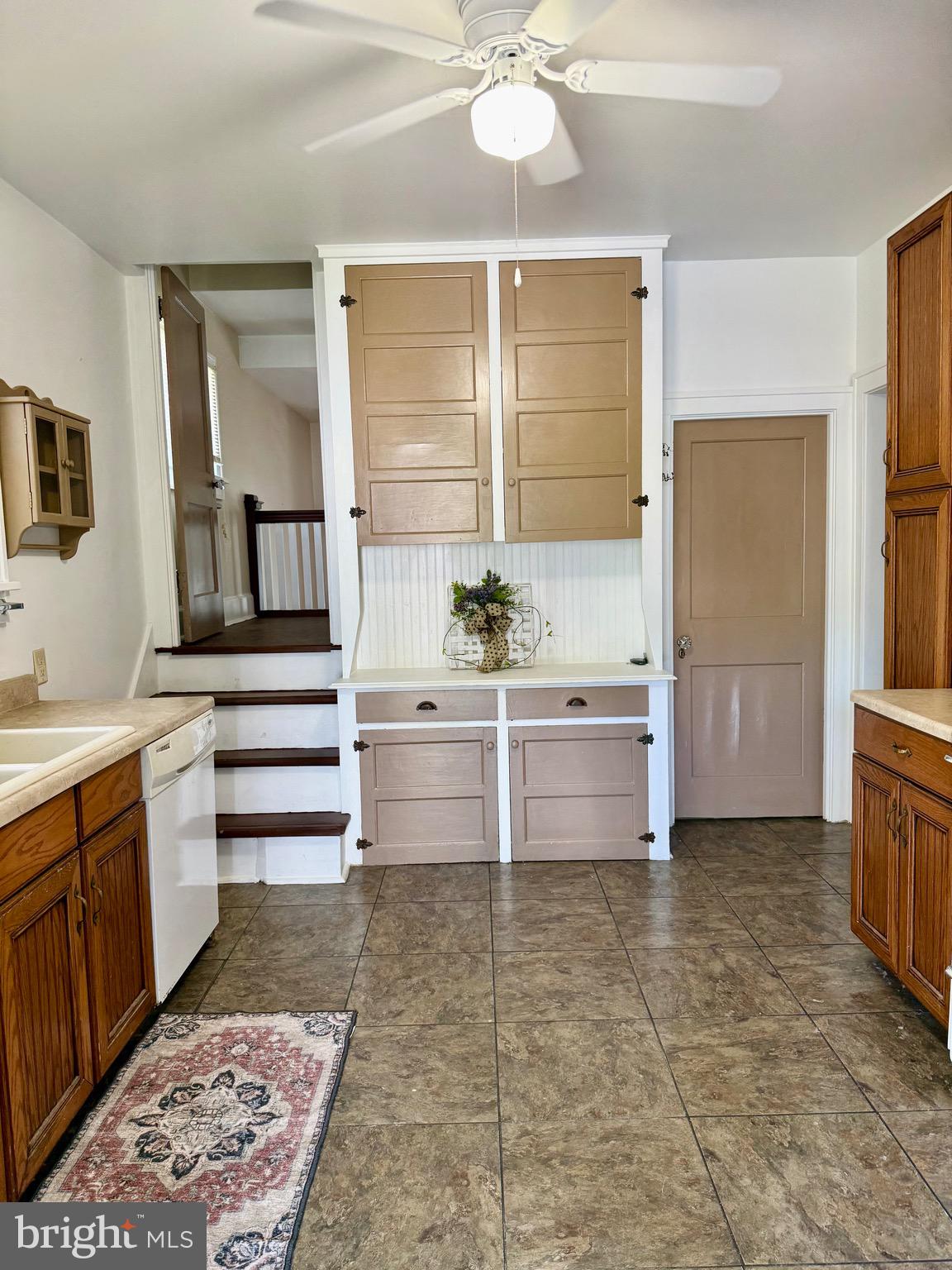 EAST END - Residential