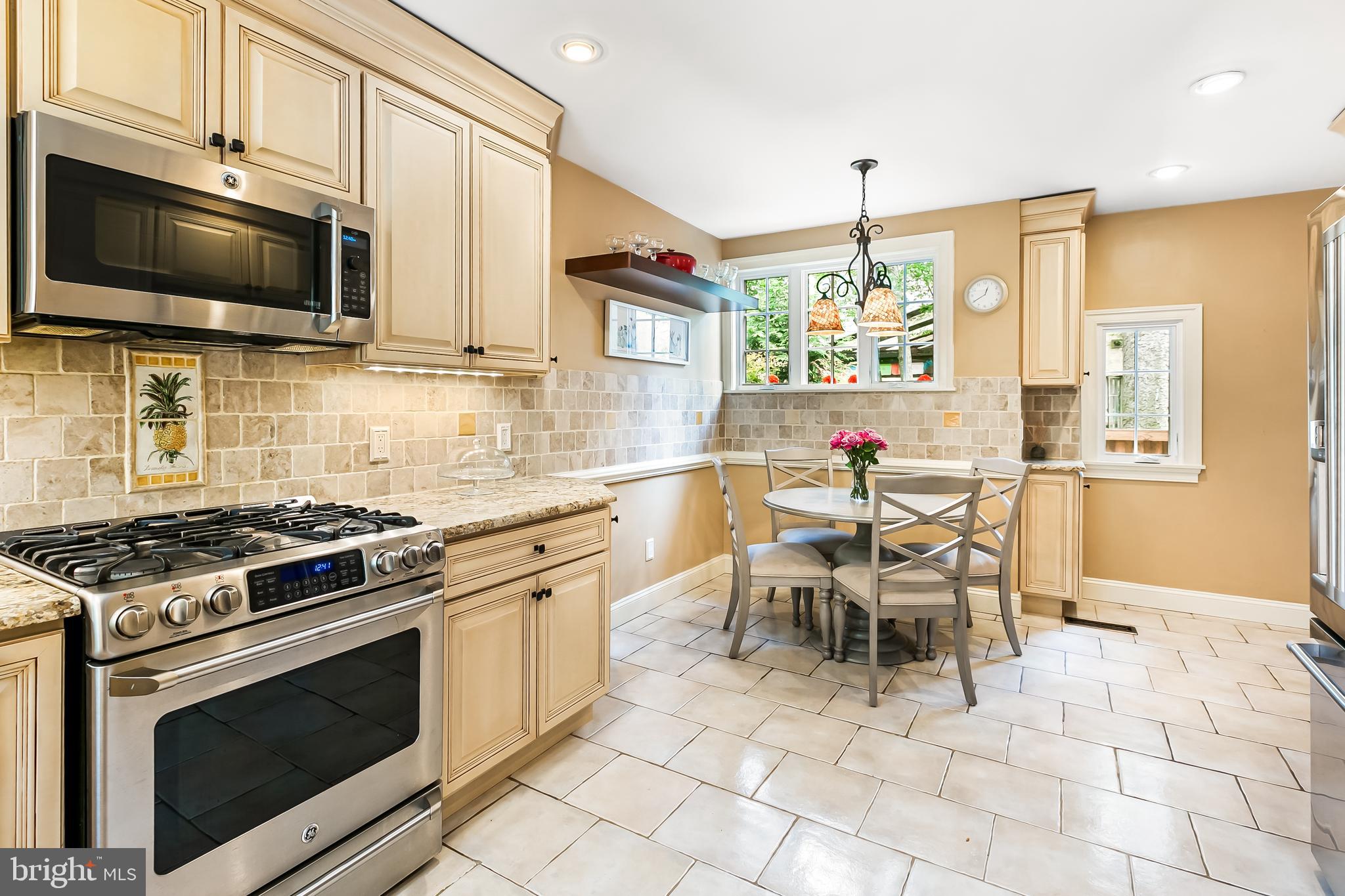 HOMELAND HISTORIC DISTRICT - Residential Lease