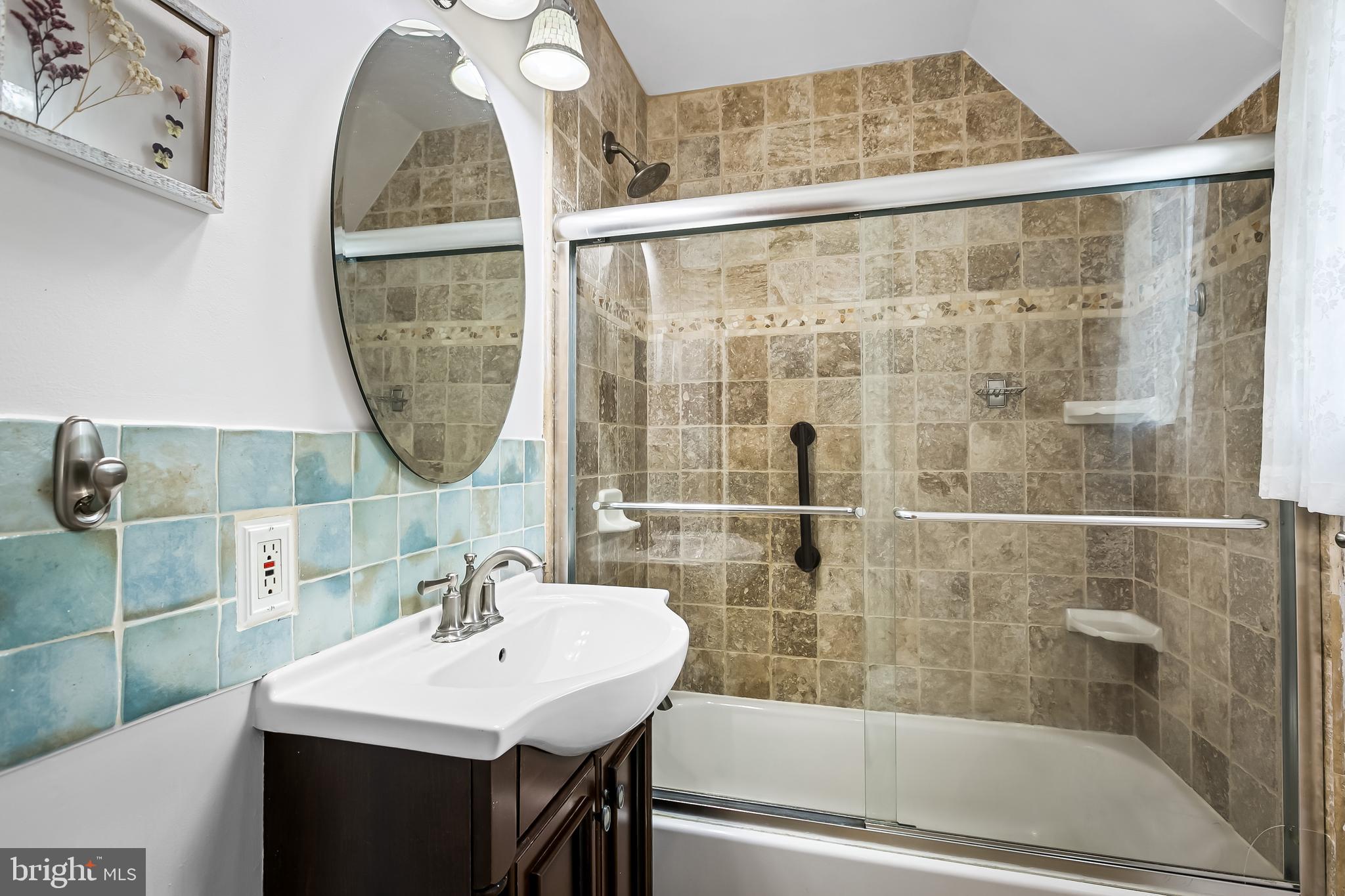 HOMELAND HISTORIC DISTRICT - Residential Lease