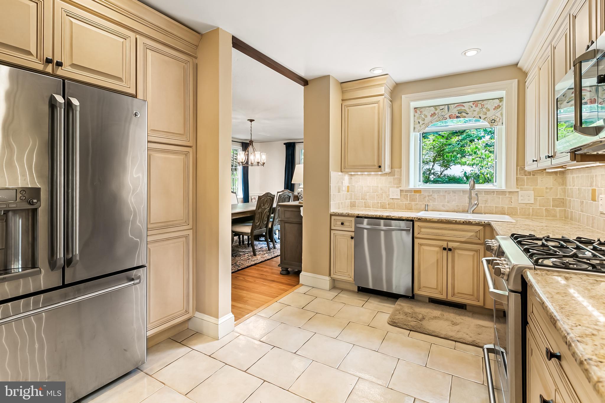 HOMELAND HISTORIC DISTRICT - Residential Lease