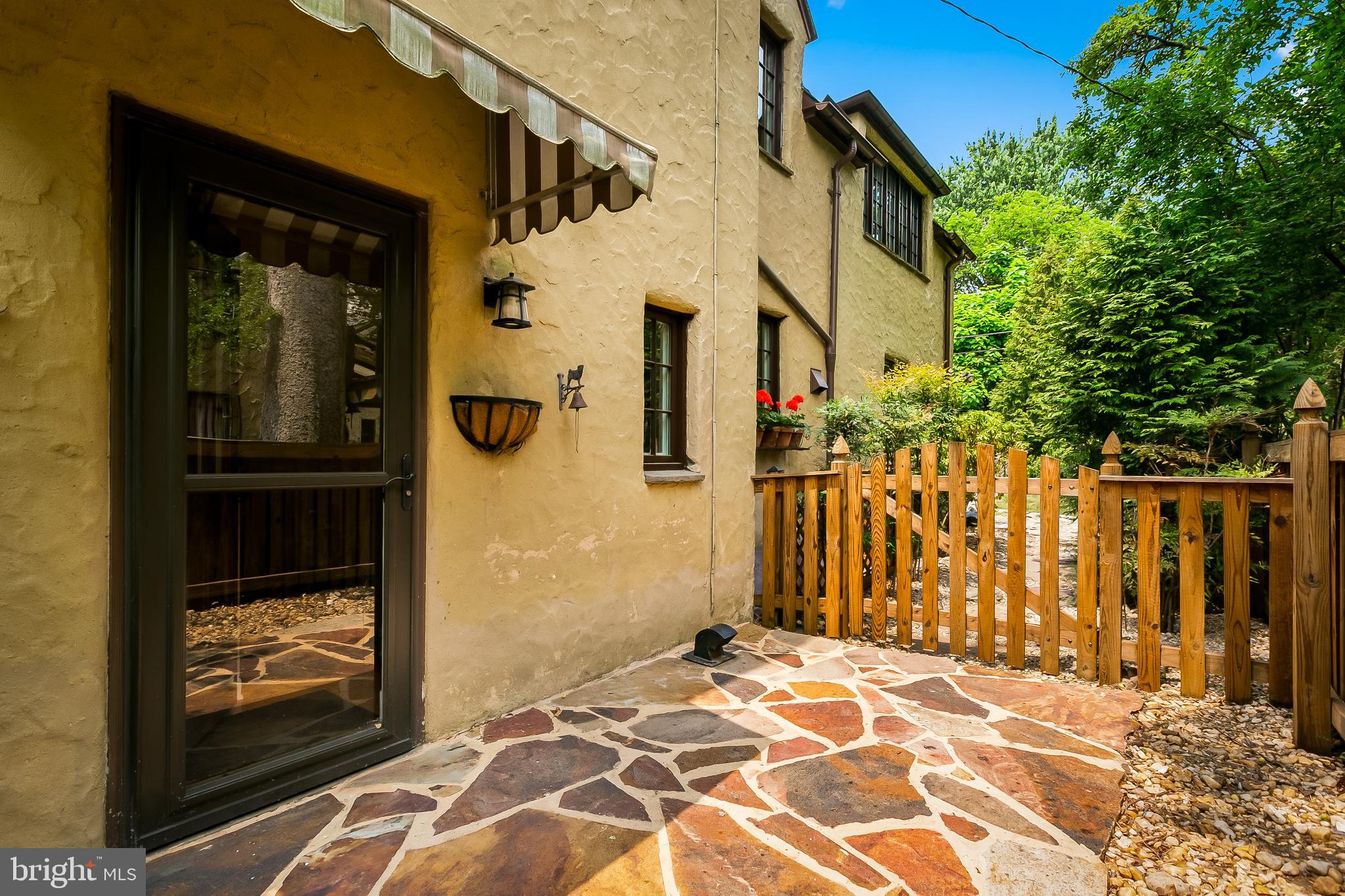 HOMELAND HISTORIC DISTRICT - Residential Lease