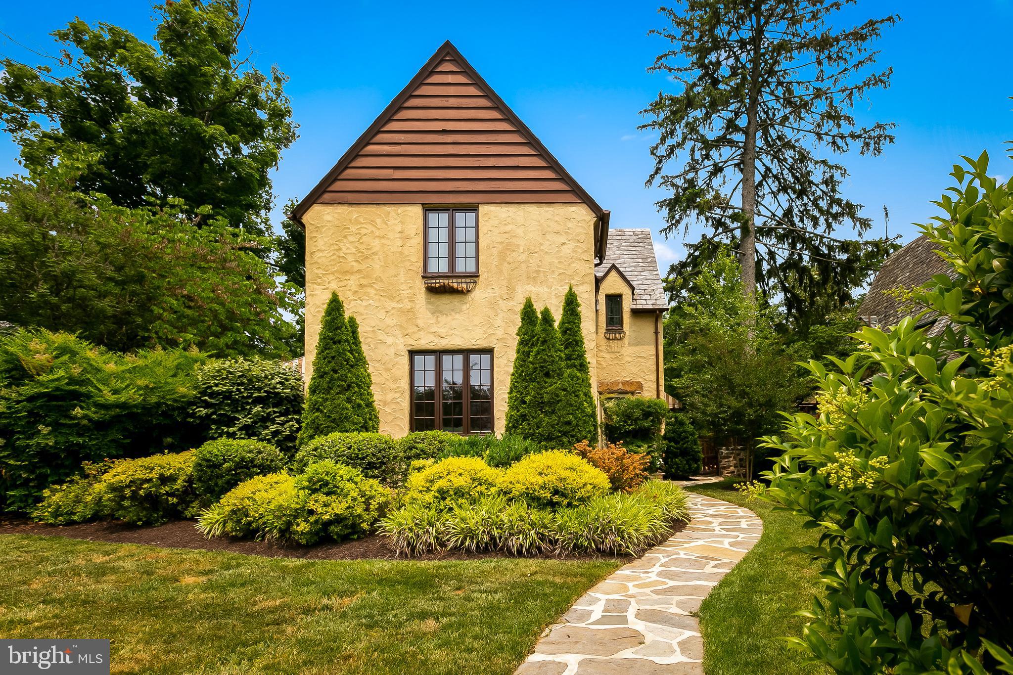 HOMELAND HISTORIC DISTRICT - Residential Lease