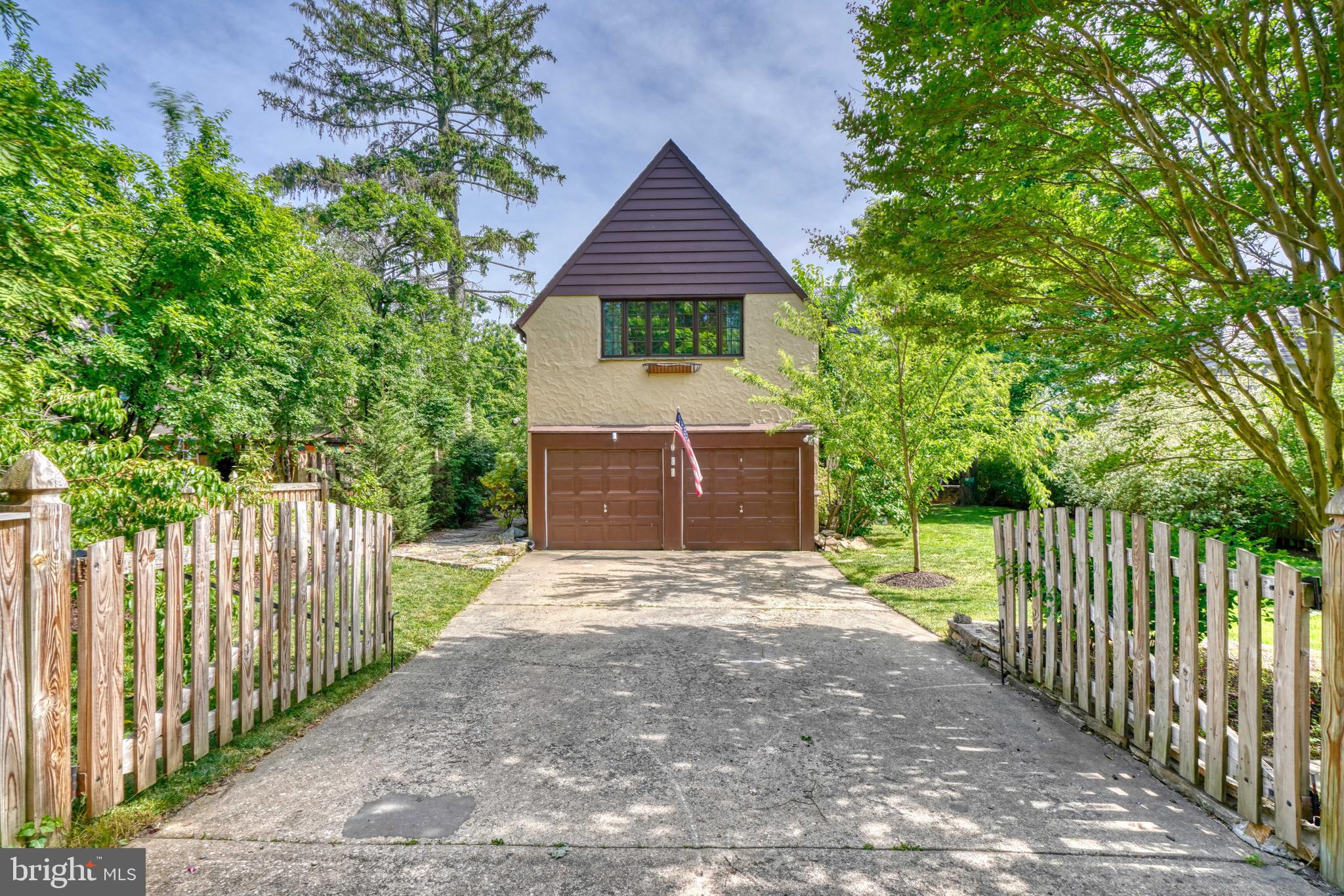 HOMELAND HISTORIC DISTRICT - Residential Lease