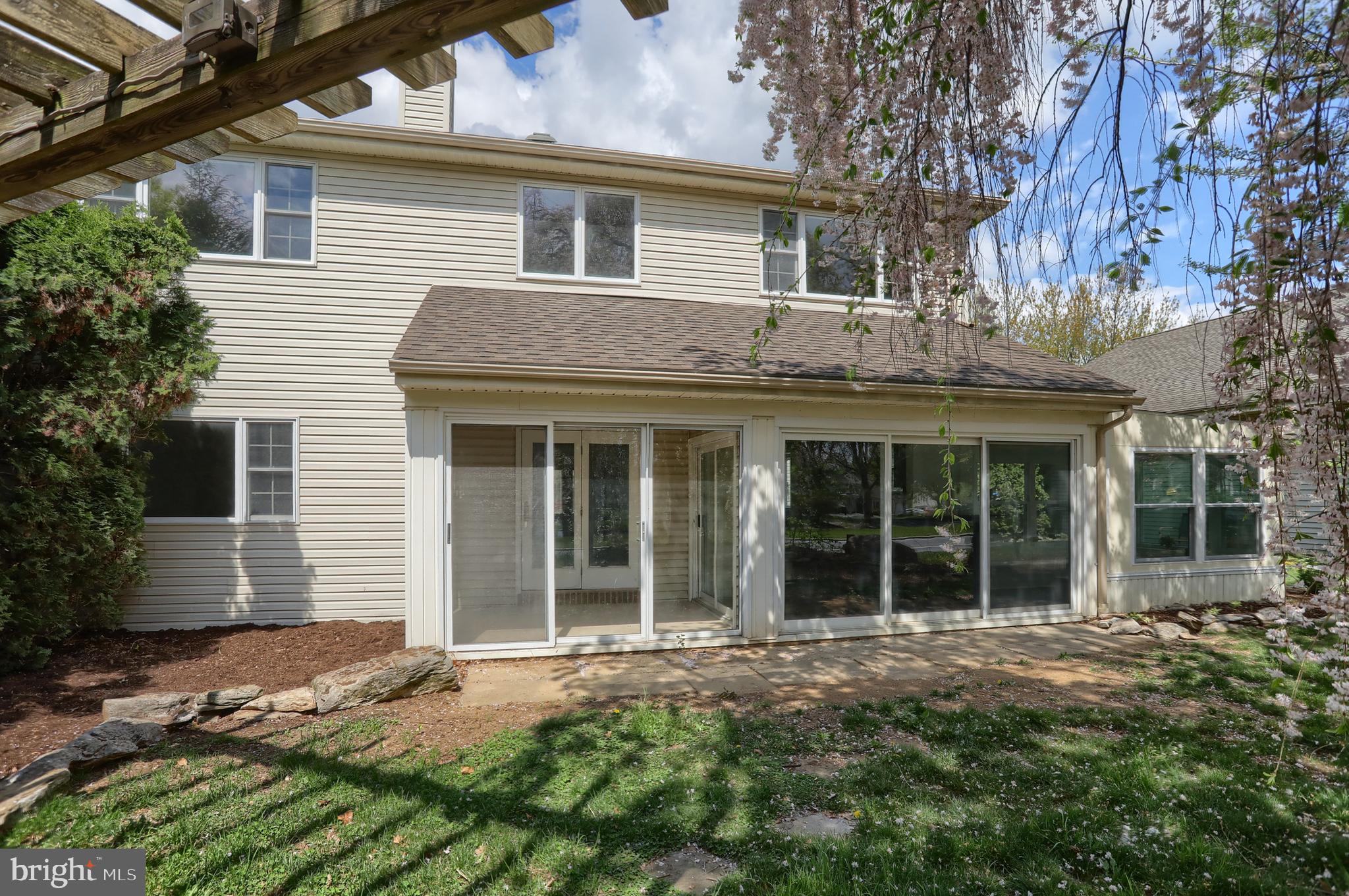 CREEKSIDE - Residential