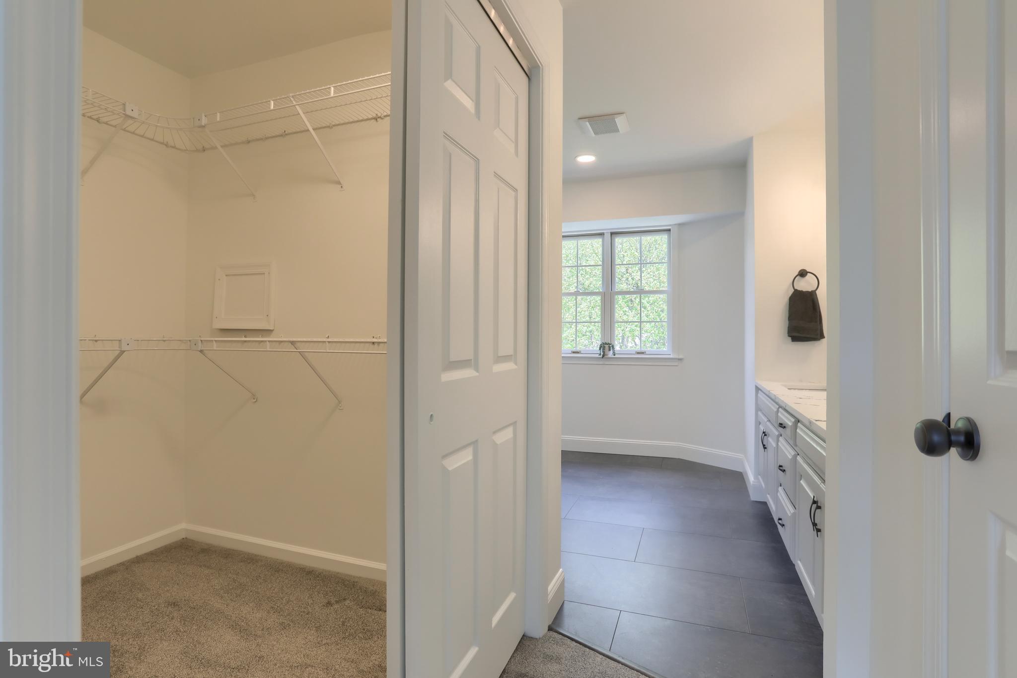 CREEKSIDE - Residential