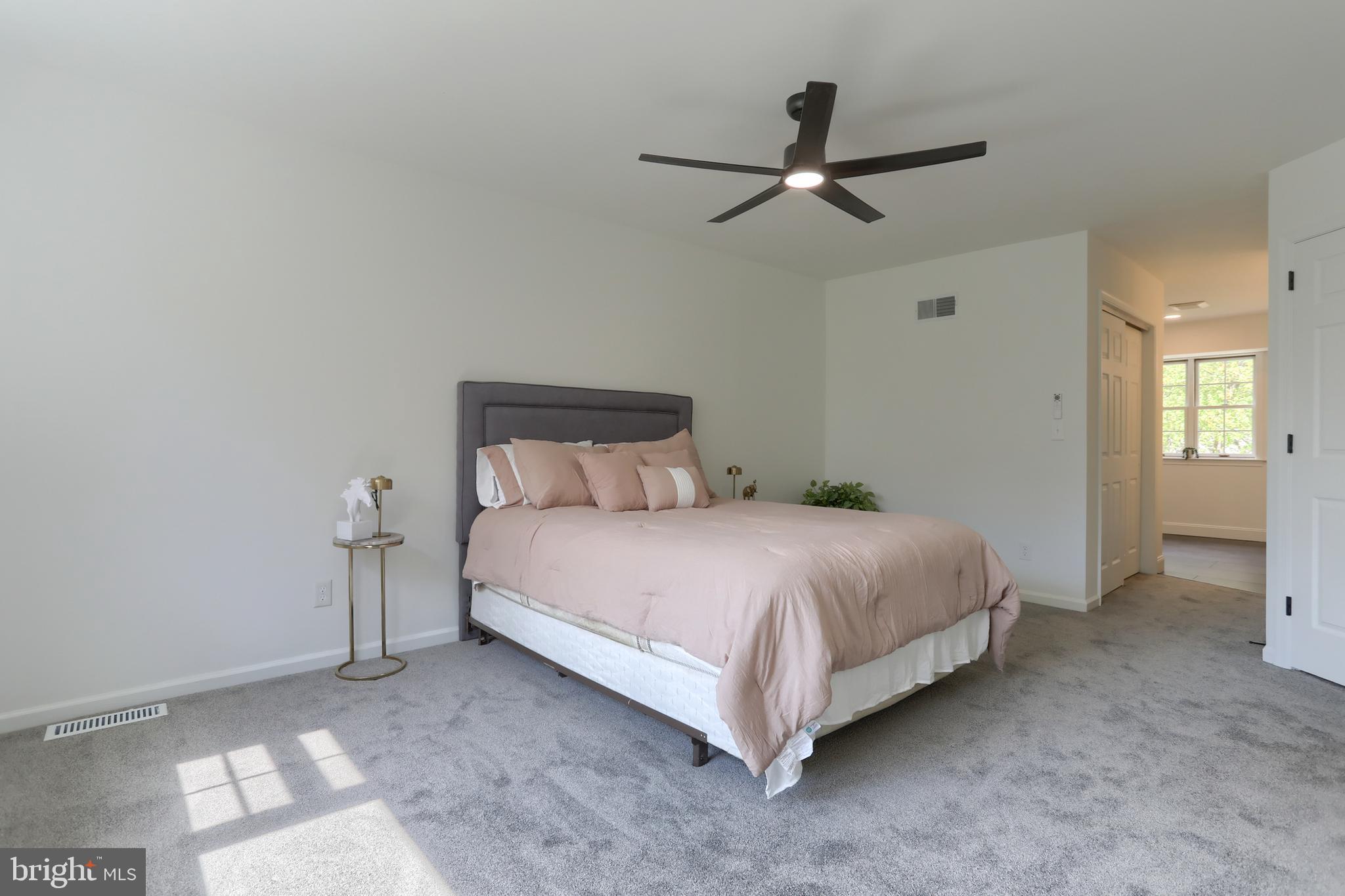 CREEKSIDE - Residential