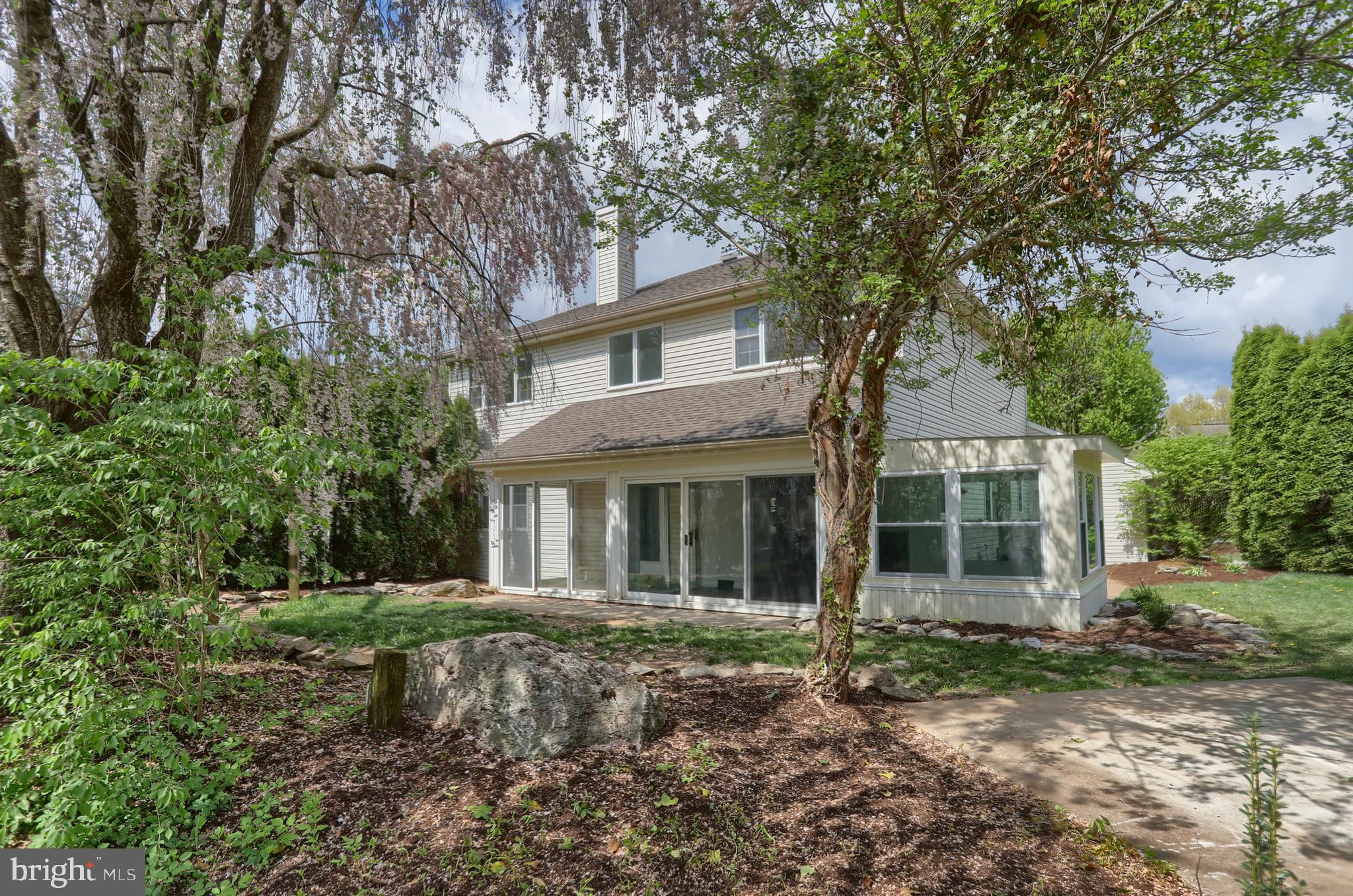 CREEKSIDE - Residential