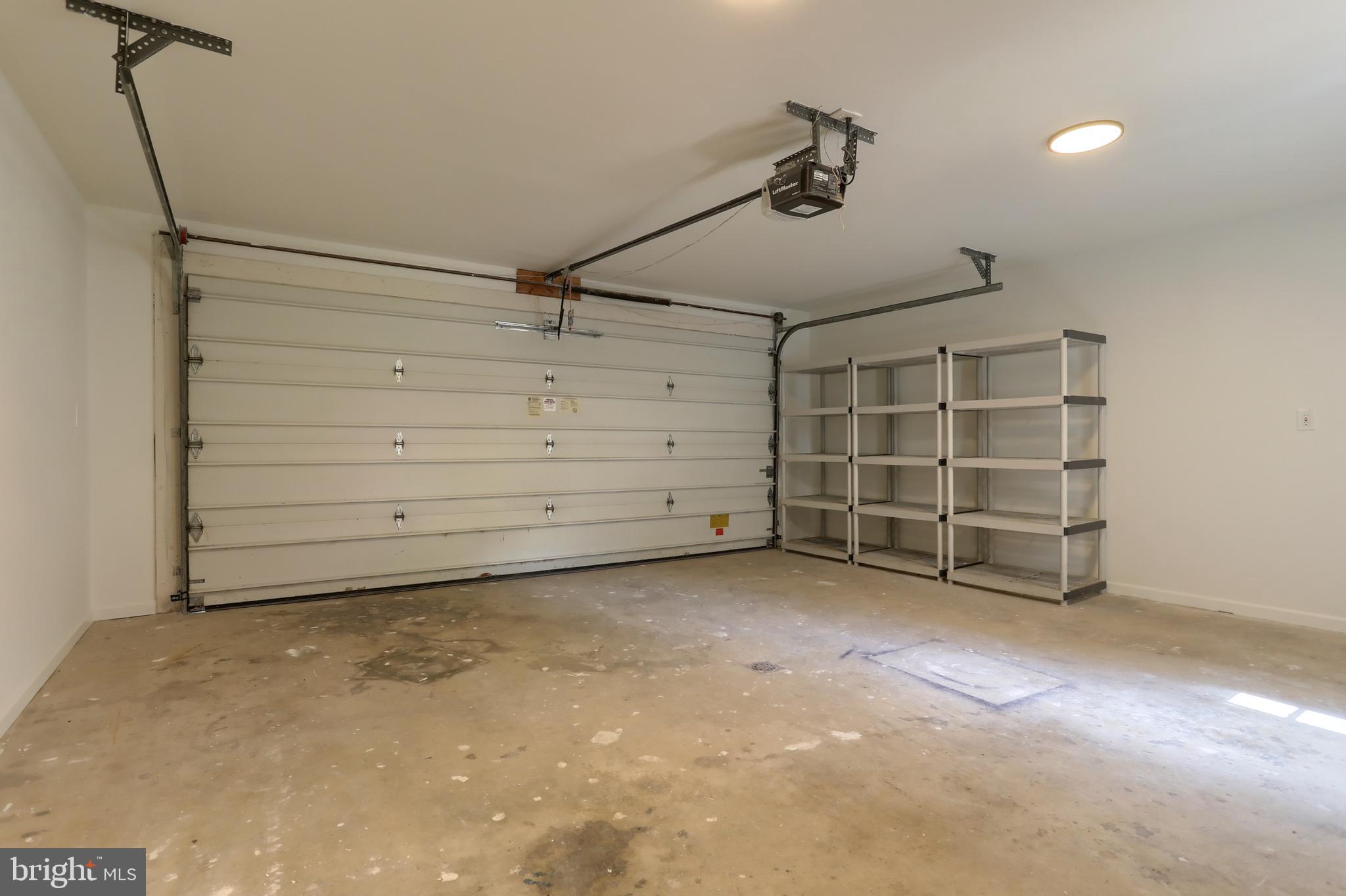 CREEKSIDE - Residential