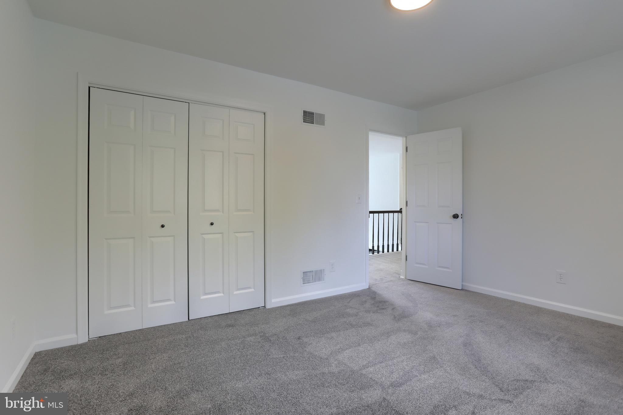 CREEKSIDE - Residential