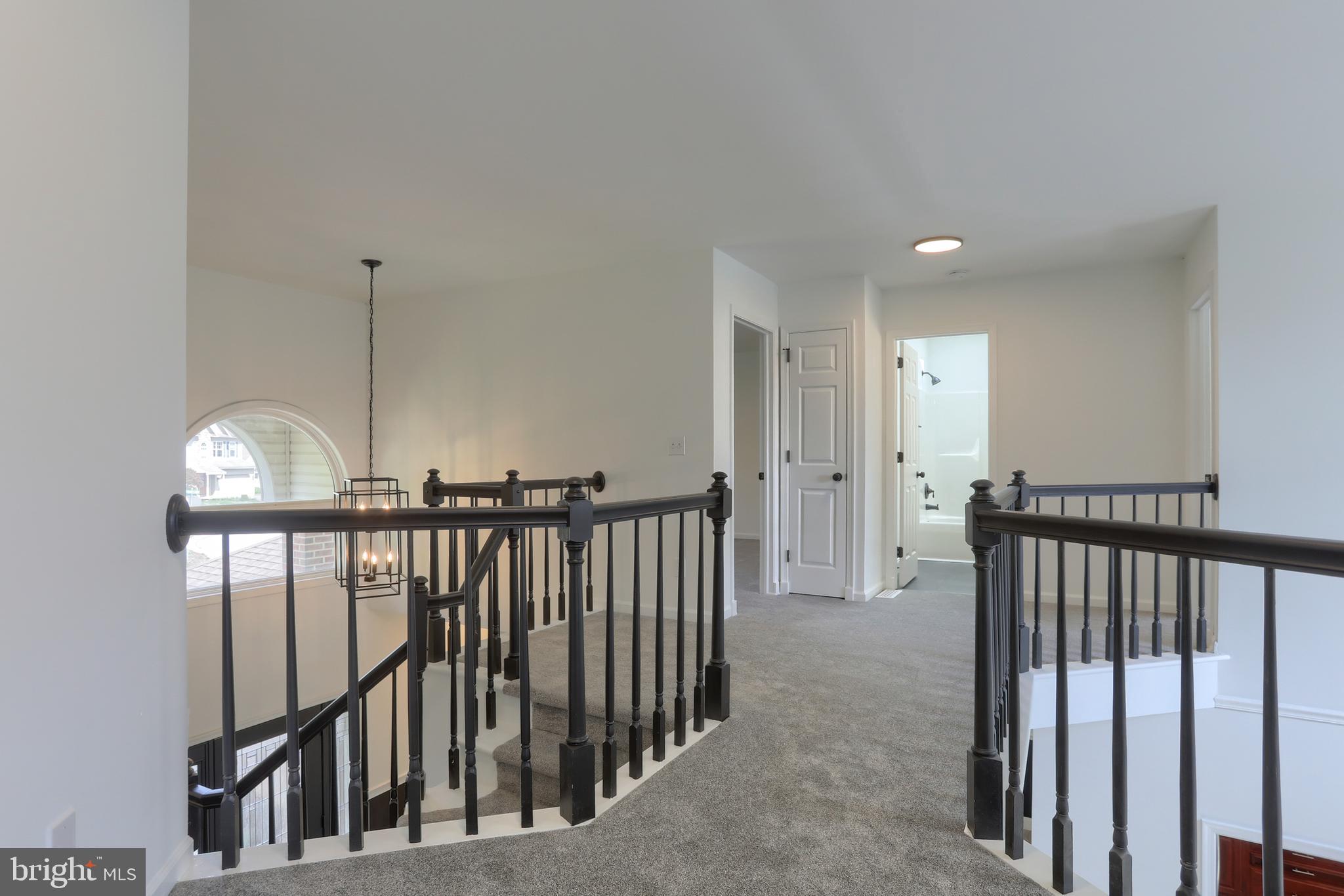 CREEKSIDE - Residential