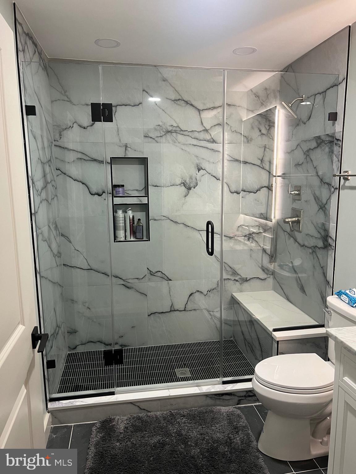 SHADY OAKS MANOR - Residential Lease