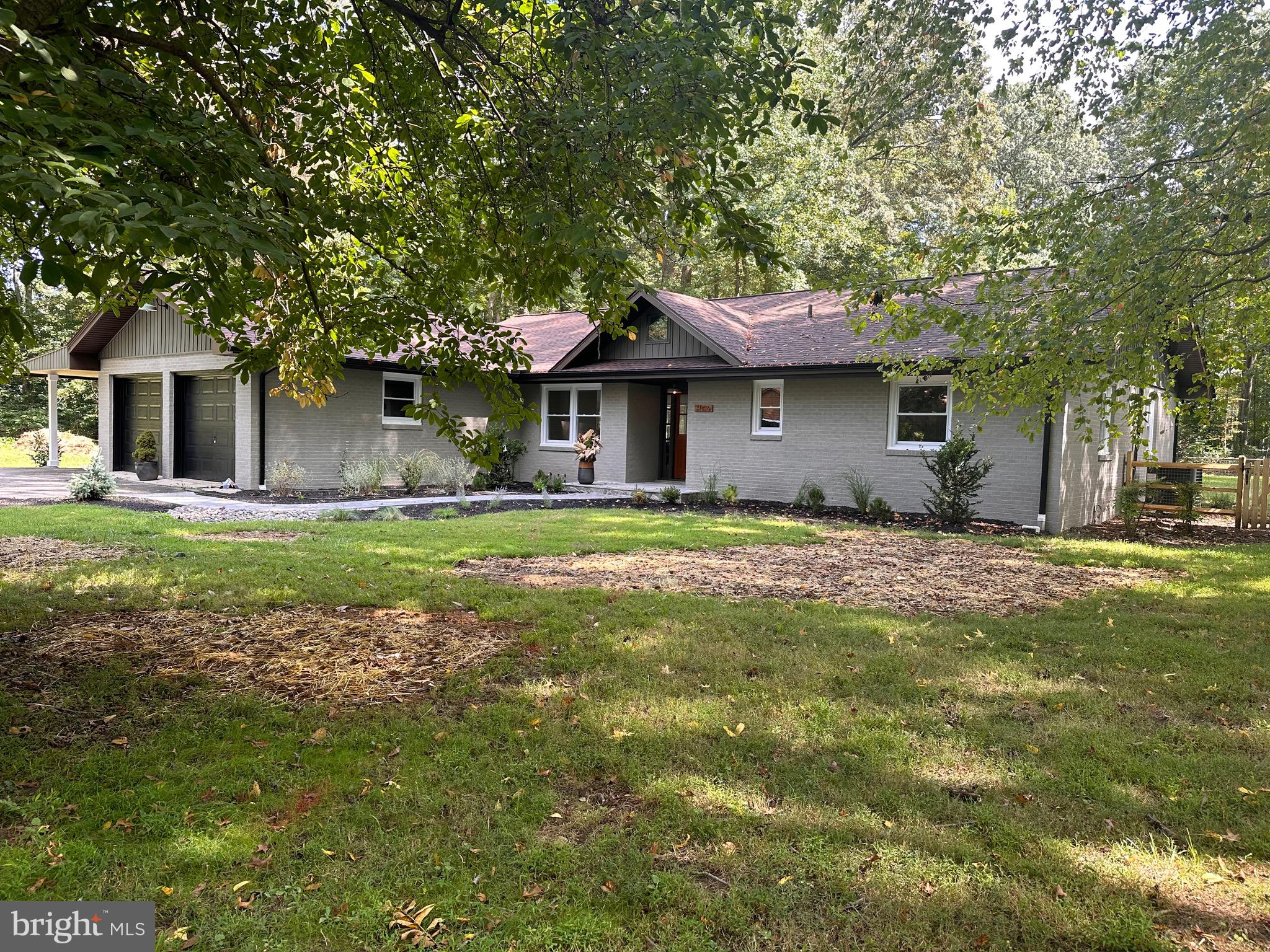 SHADY OAKS MANOR - Residential Lease