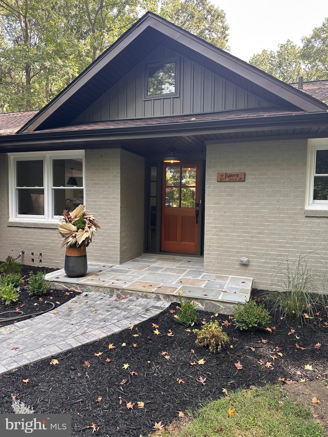 SHADY OAKS MANOR - Residential Lease