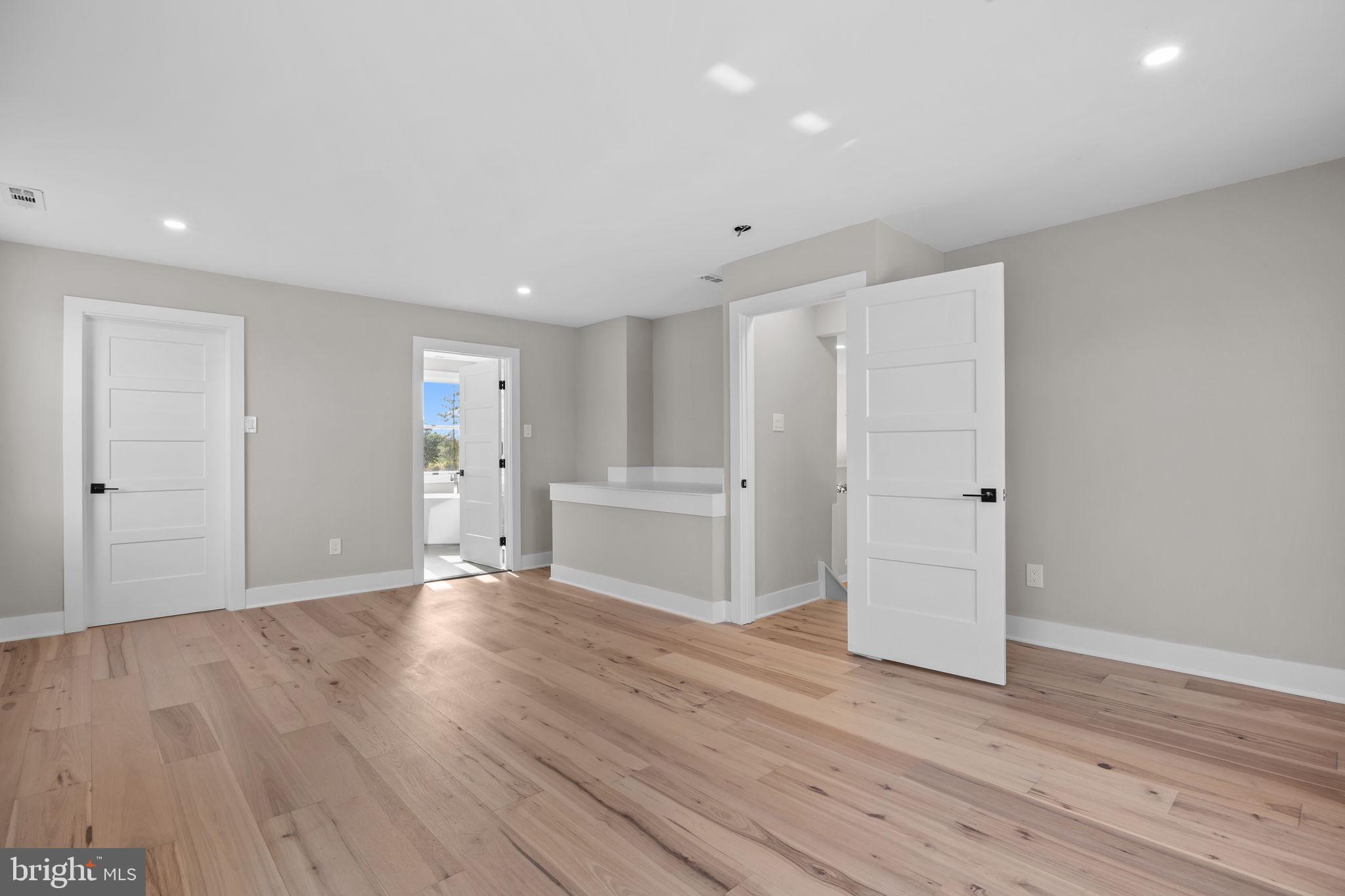 000 - Residential Lease