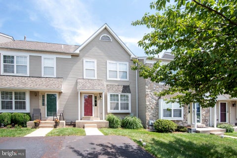 Townhouse For Sale - 652 Longwood Road<br/> Montgomery County, COLLEGEVILLE, PA 19426