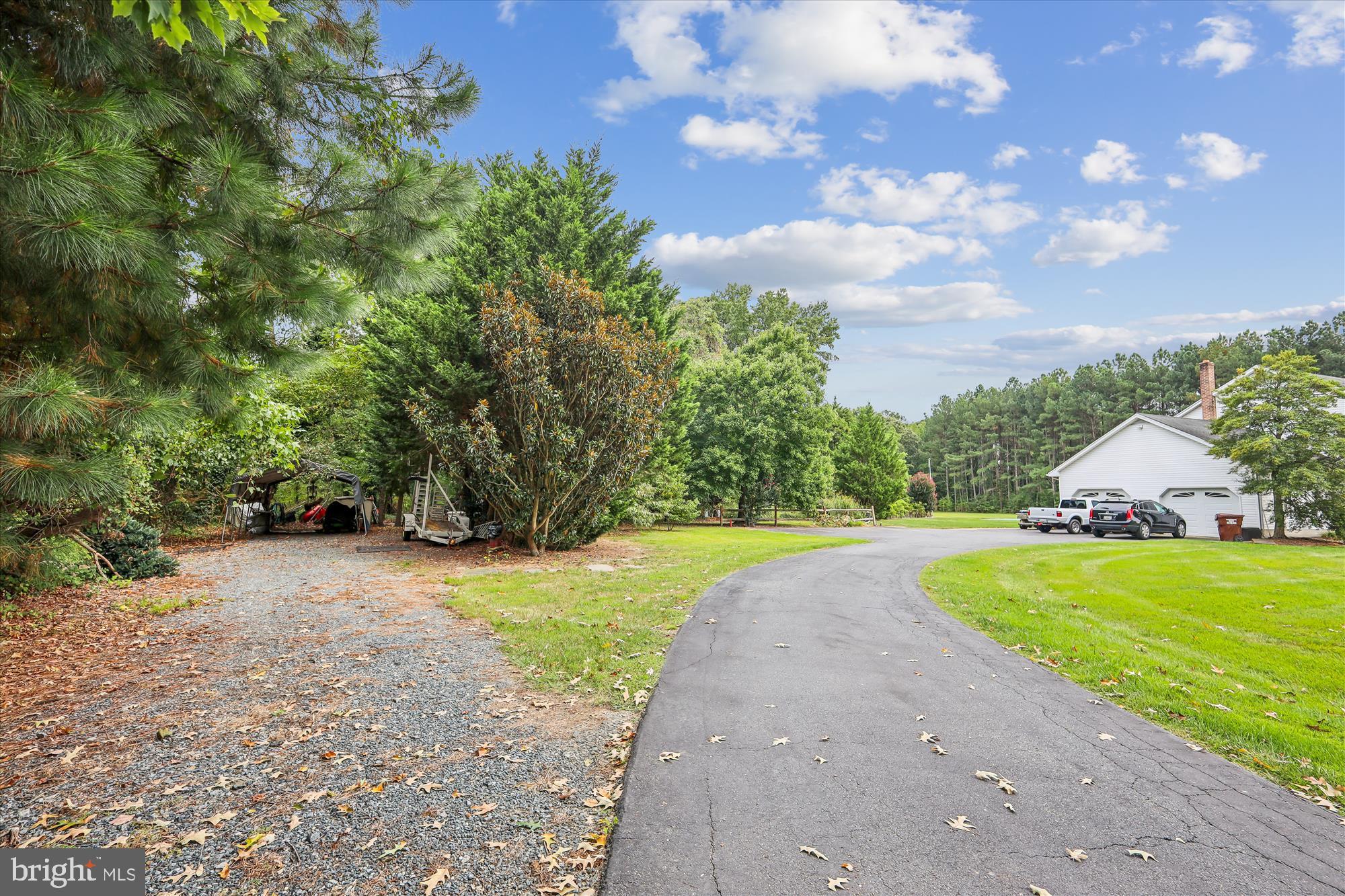 9517 GULLEYS COVE LANE