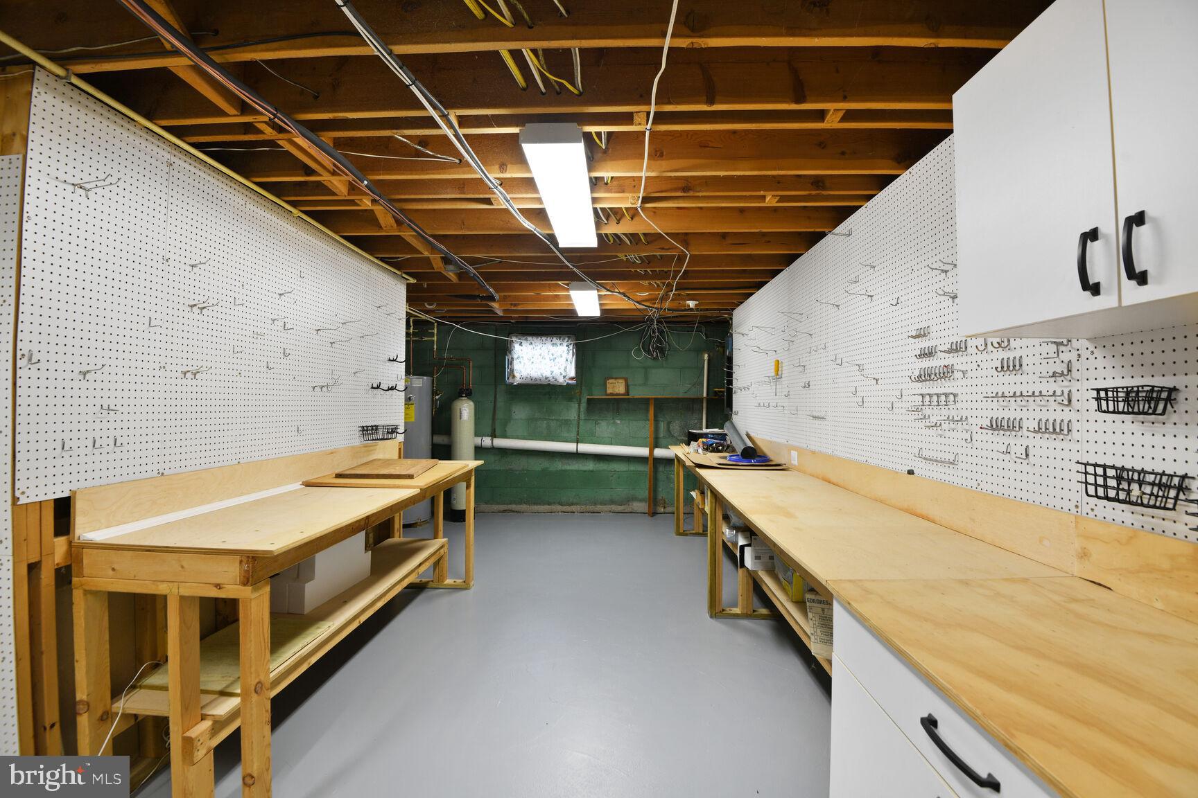 MEADOWBROOK ESTATES - Residential