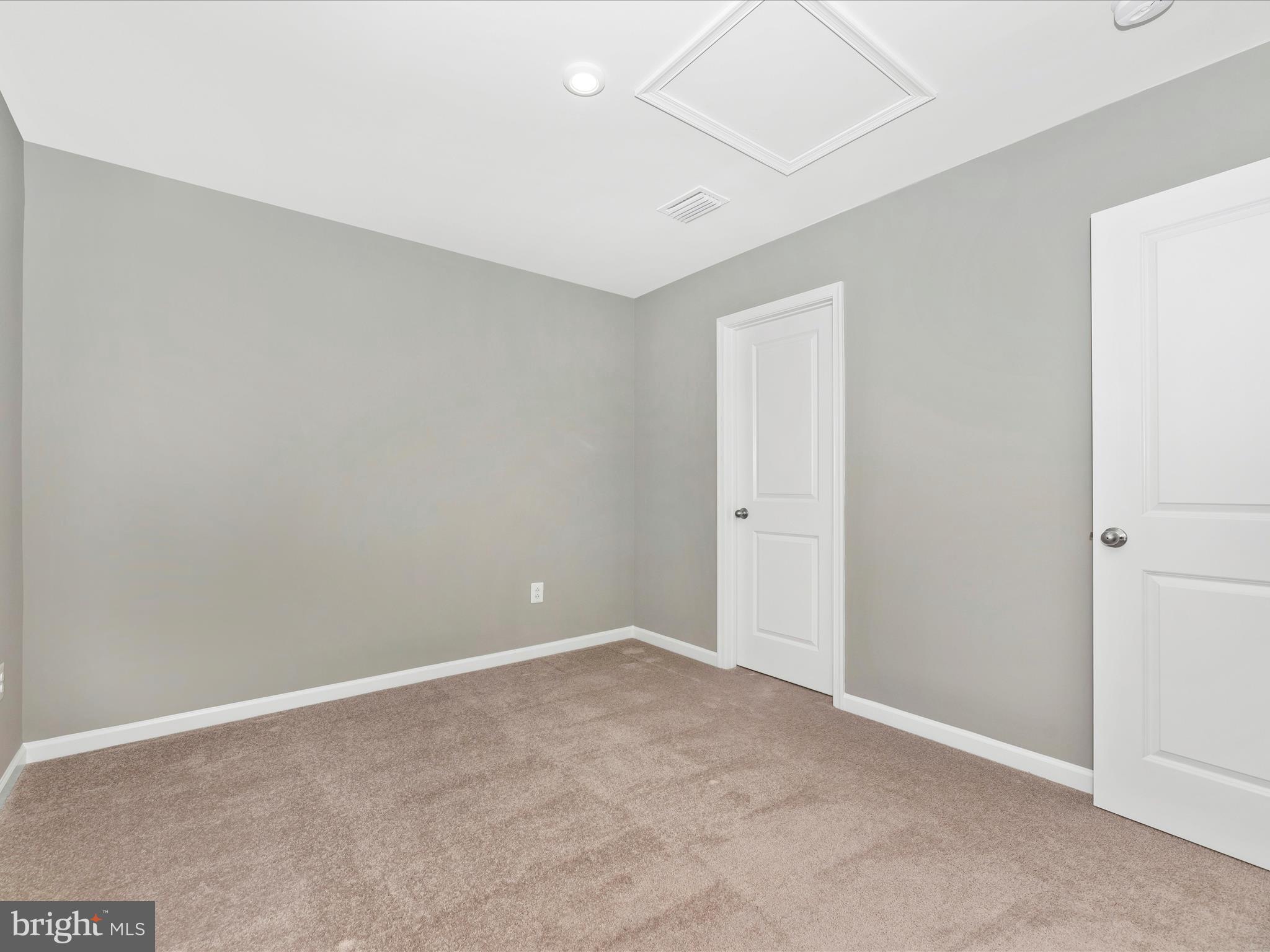 CARDINAL POINTE - Residential