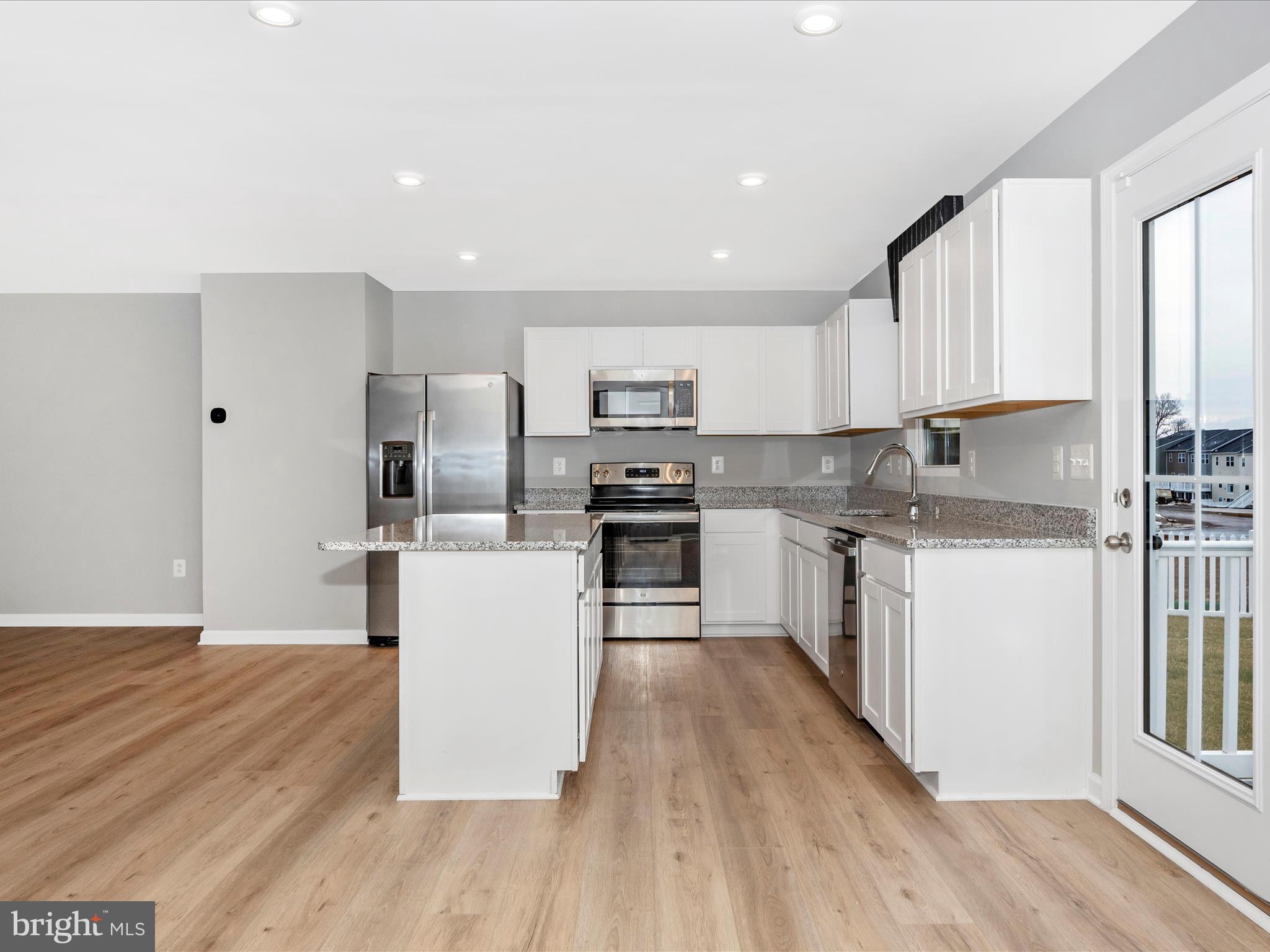 CARDINAL POINTE - Residential