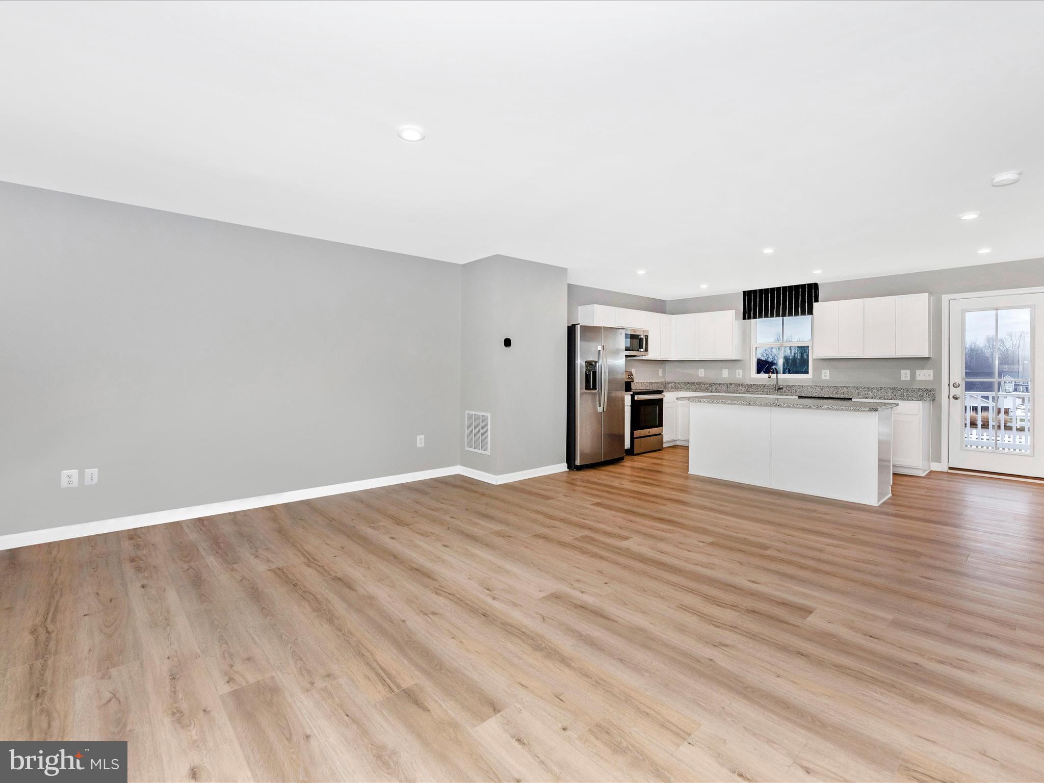 CARDINAL POINTE - Residential