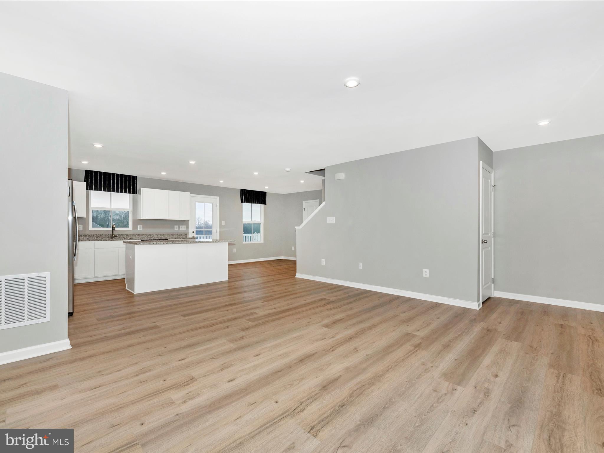 CARDINAL POINTE - Residential