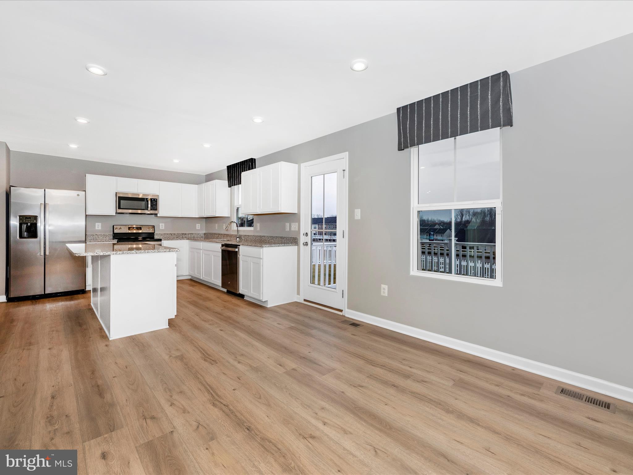 CARDINAL POINTE - Residential